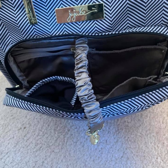 Jujube Diaper Bag - Picture 2 of 8